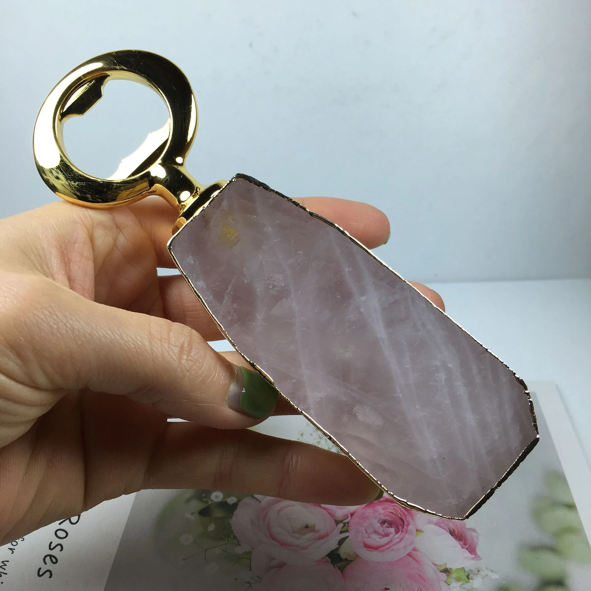 1PCS Natūralaus akmens butelio atidarytuvas alaus butelio atidarytuvas asmenybės rožinė kristalų galvanizavimo aukso kraštas 0
